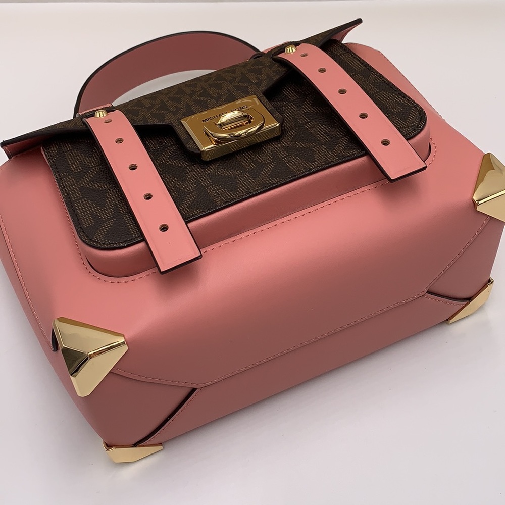 MICHAEL KORS
Manhattan Medium Leather and Logo Satchel PRIMROSE/ BROWN SIGNATURE - Picture 5 of 15